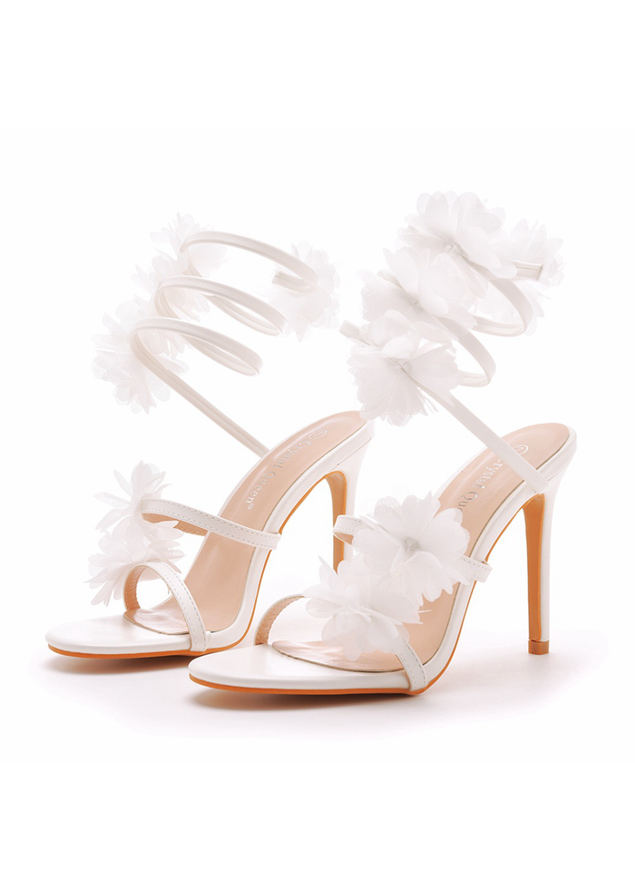 White Flower Fishmouth Straps Sandals