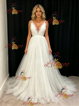 White Tulle Spaghetti Straps V-neck Wedding Dress