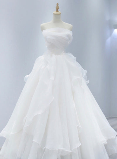 White Tulle Strapless Pleats Wedding Dress