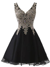 Black Chiffon V-neck Appliques Homecoming Dress