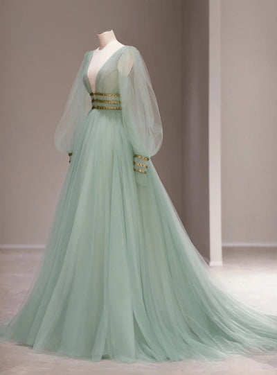 Green Tulle V-neck Long Sleeve Prom Dress
