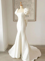Ivory Mermaid Backless Puff Sleeve Bow Wedding Dress