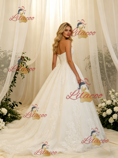 White Tulle Lace Strapless Pleats Wedding Dress