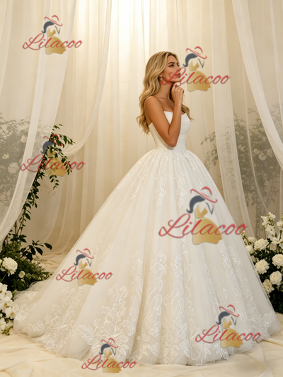White Tulle Lace Strapless Pleats Wedding Dress