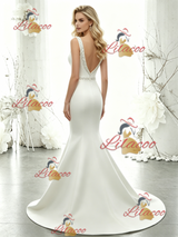White Mermaid Satin Straps Beading Wedding Dress