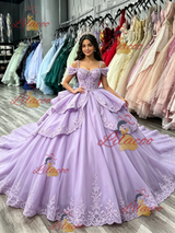 Purple Tulle Spaghetti Straps Appliques Quinceanera Dress