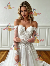 White Tulle Appliques Long Sleeve Wedding Dress
