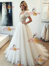 White Tulle V-neck Puff Sleeve Wedding Dress