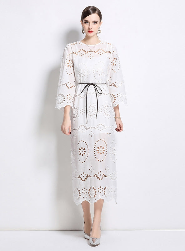 Retro Round Neck Embroidered Dress