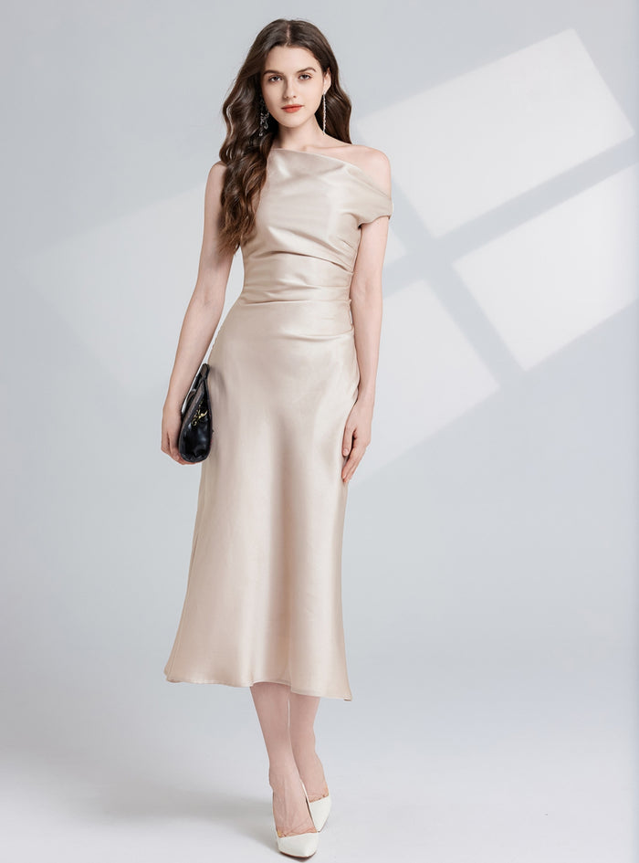 Folding One Shoulder Slim Dress