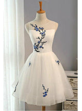 White Tulle Backless Appliques Homecoming Dress