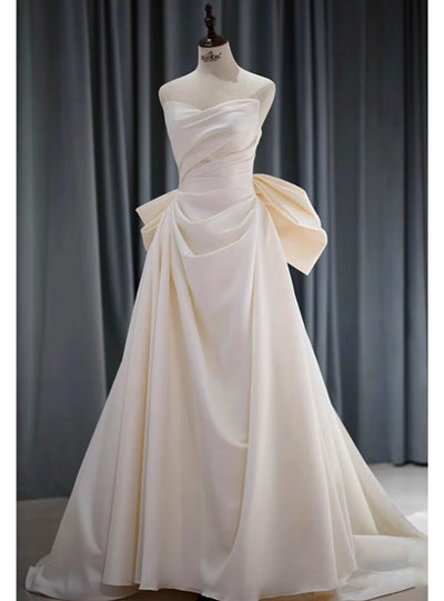 Ivory Satin Strapless Pleats Wedding Dress