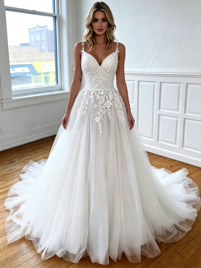 White Tulle Lace Appliques Strapes Wedding Dress
