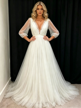 White Tulle V-neck Short Sleeve Pleats Wedding Dress