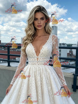 White Tulle V-neck Appliques Prom Dress