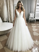 White Tulle V-neck Wedding Dress