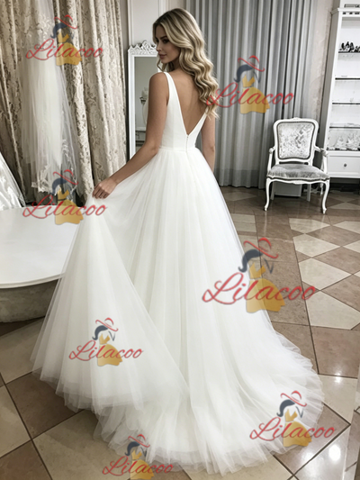 White Tulle V-neck Wedding Dress
