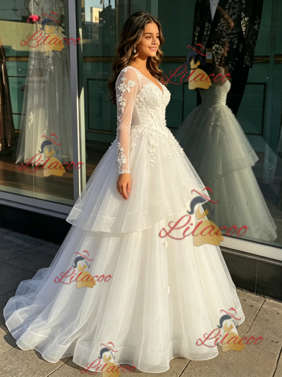 White Tulle V-neck Long Sleeve Appliques Quinceanera Dress