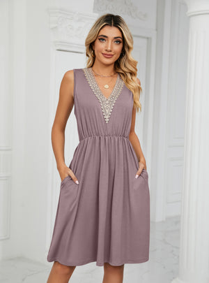 Solid Color V-neck Stitching Sleeveless Pocket Dress