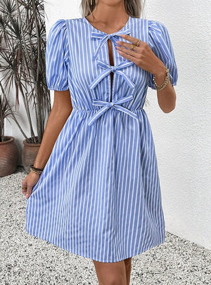 Retro Striped Round Neck Bow Tie Dress