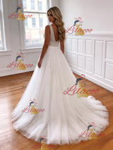 White Tulle V-neck Beading Wedding Dress