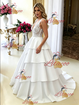 White V-neck Lace Tiers Wedding Dress