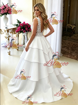 White V-neck Lace Tiers Wedding Dress