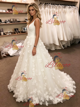 White Tulle V-neck Flower Wedding Dress