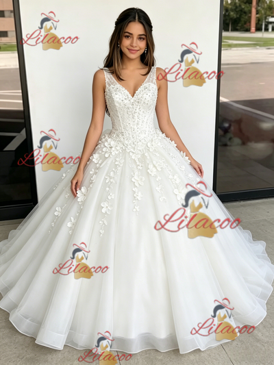 White Tulle V-neck Appliques Quinceanera Dress