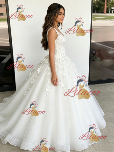 White Tulle V-neck Appliques Quinceanera Dress