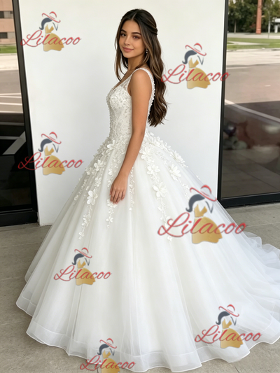 White Tulle V-neck Appliques Quinceanera Dress