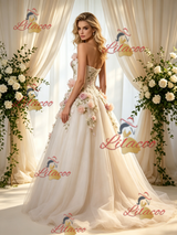 Ivory Tulle Strapless Appliques Wedding Dress