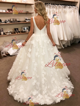 White Tulle V-neck Flower Wedding Dress