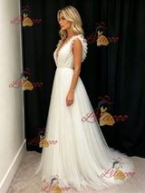 White Tulle V-neck Pleats Wedding Dress