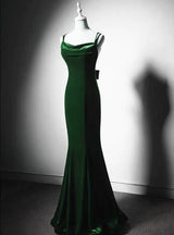 Green Mermaid Velvet Straps Prom Dress