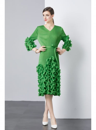 Slim V-neck Ruffled Wood Ears Dress