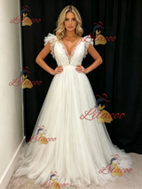 White Tulle V-neck Pleats Wedding Dress