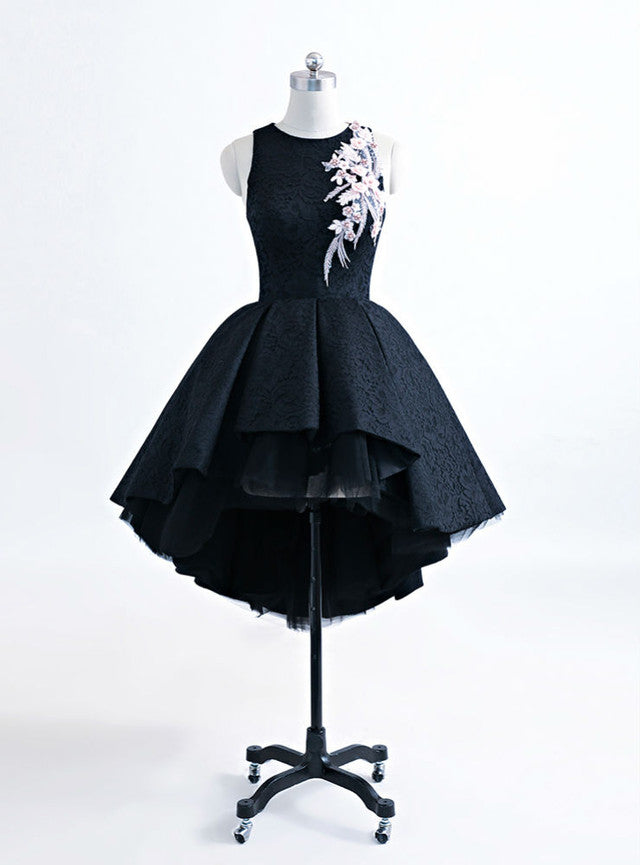 Black Lace Scoop Neck Appliques Homecoming Dress
