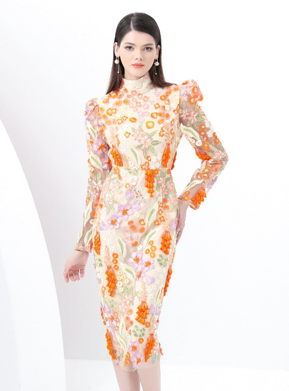Retro Long-sleeved Slim Embroidered Dress