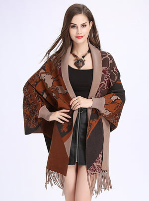 Printed Bat Sleeve Tassel Knitted Shawl