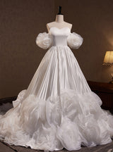 White Satin Sweetheart Pleats Flower Wedding Dress