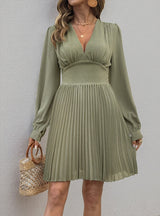 Retro V-neck Long Sleeve Pleated Dress