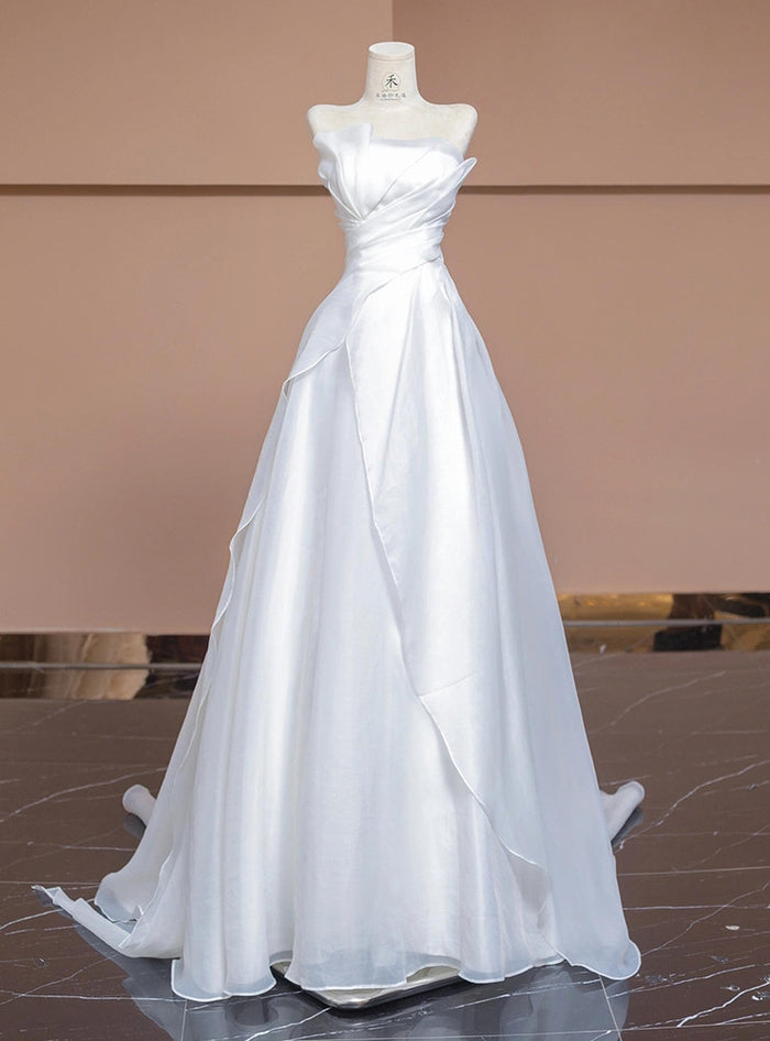 White Tulle Strapless Pleats Wedding Dress