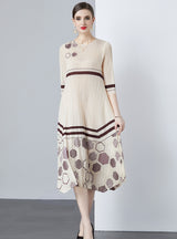 Printed Round Neck Pleated Dress