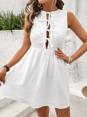 Hollow Lace Sleeveless Solid Color Dress