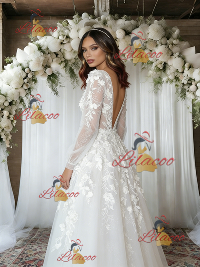 White Tulle Long Sleeve V-neck Appliques Wedding Dress
