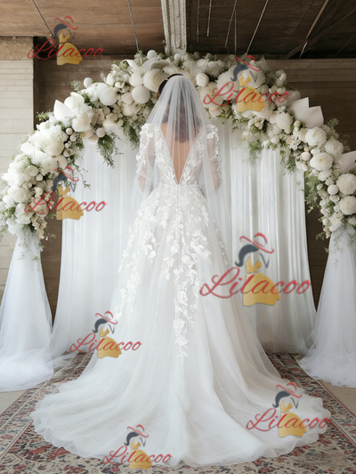 White Tulle Long Sleeve V-neck Appliques Wedding Dress