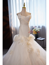 White Tulle Flower Wedding Dress