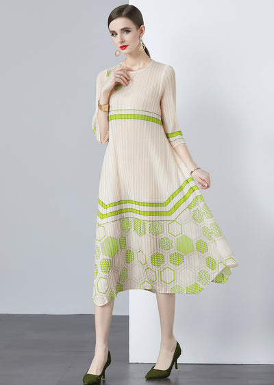 Printed Round Neck Pleated Dress