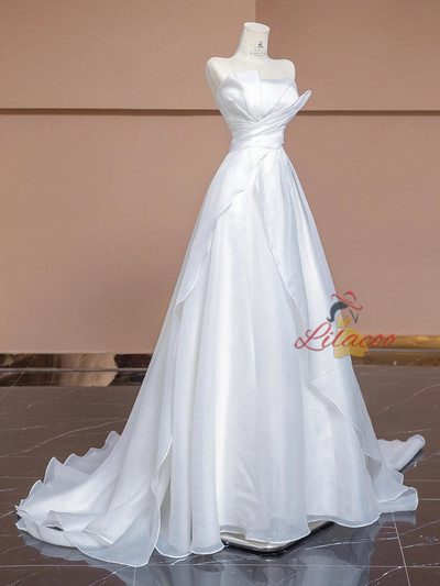 White Tulle Strapless Pleats Wedding Dress